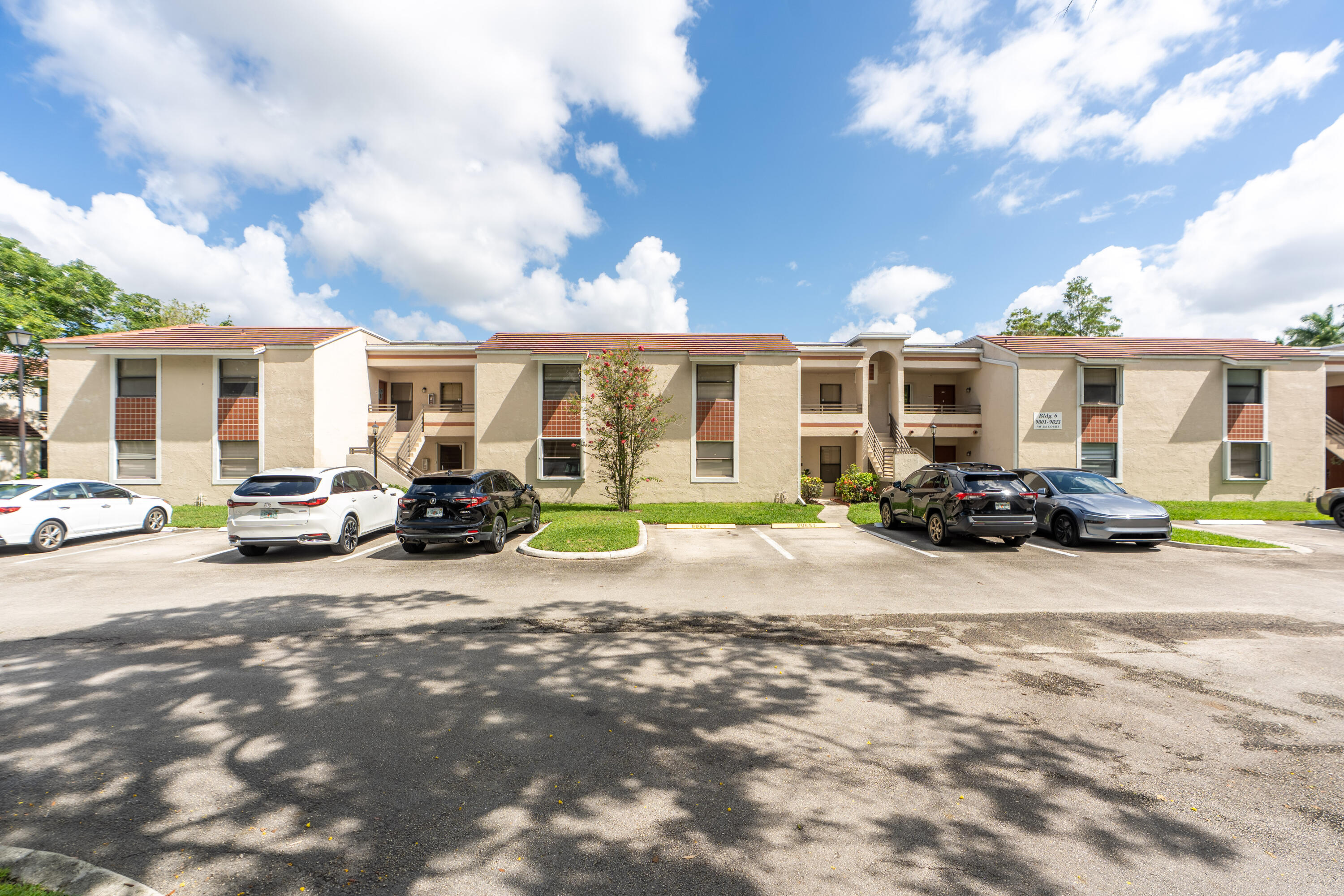 QUATRAINE AT JACARANDA GARDENS - Residential
