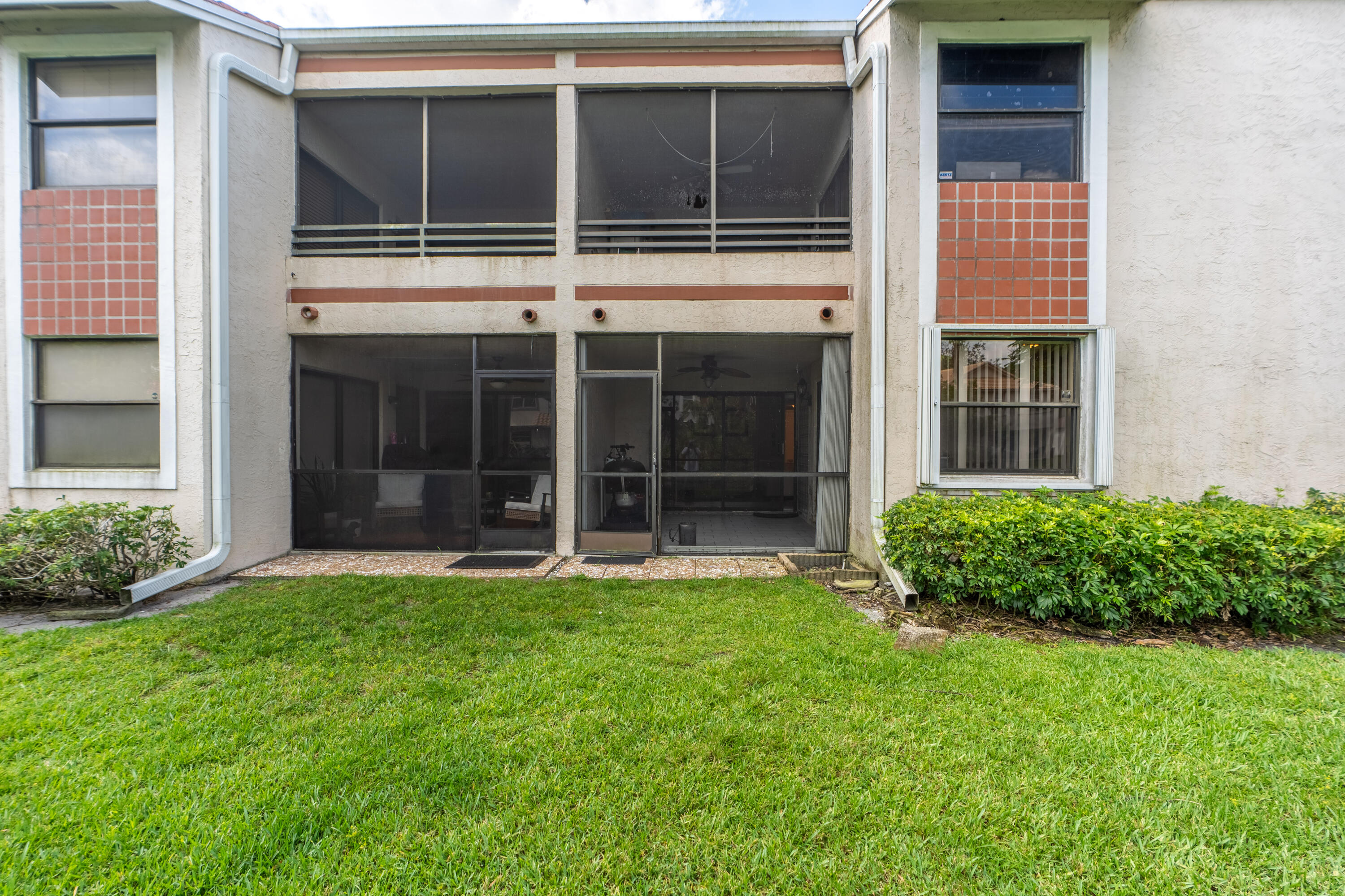 QUATRAINE AT JACARANDA GARDENS - Residential