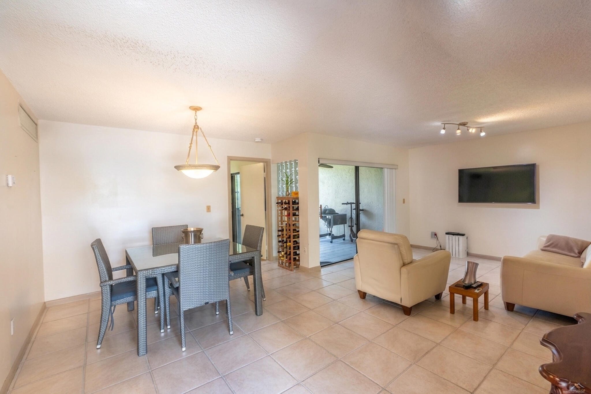 QUATRAINE AT JACARANDA GARDENS - Residential