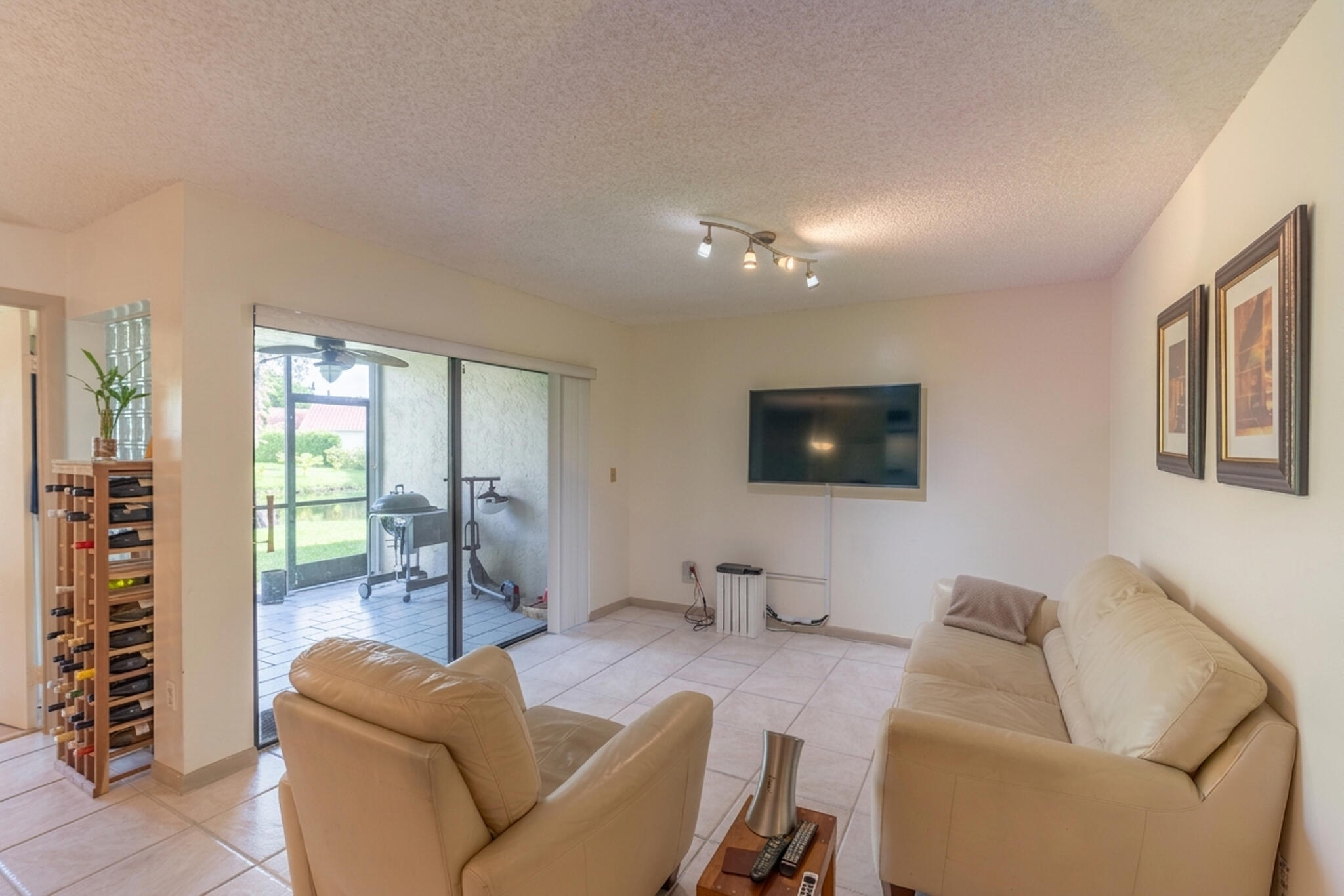 QUATRAINE AT JACARANDA GARDENS - Residential
