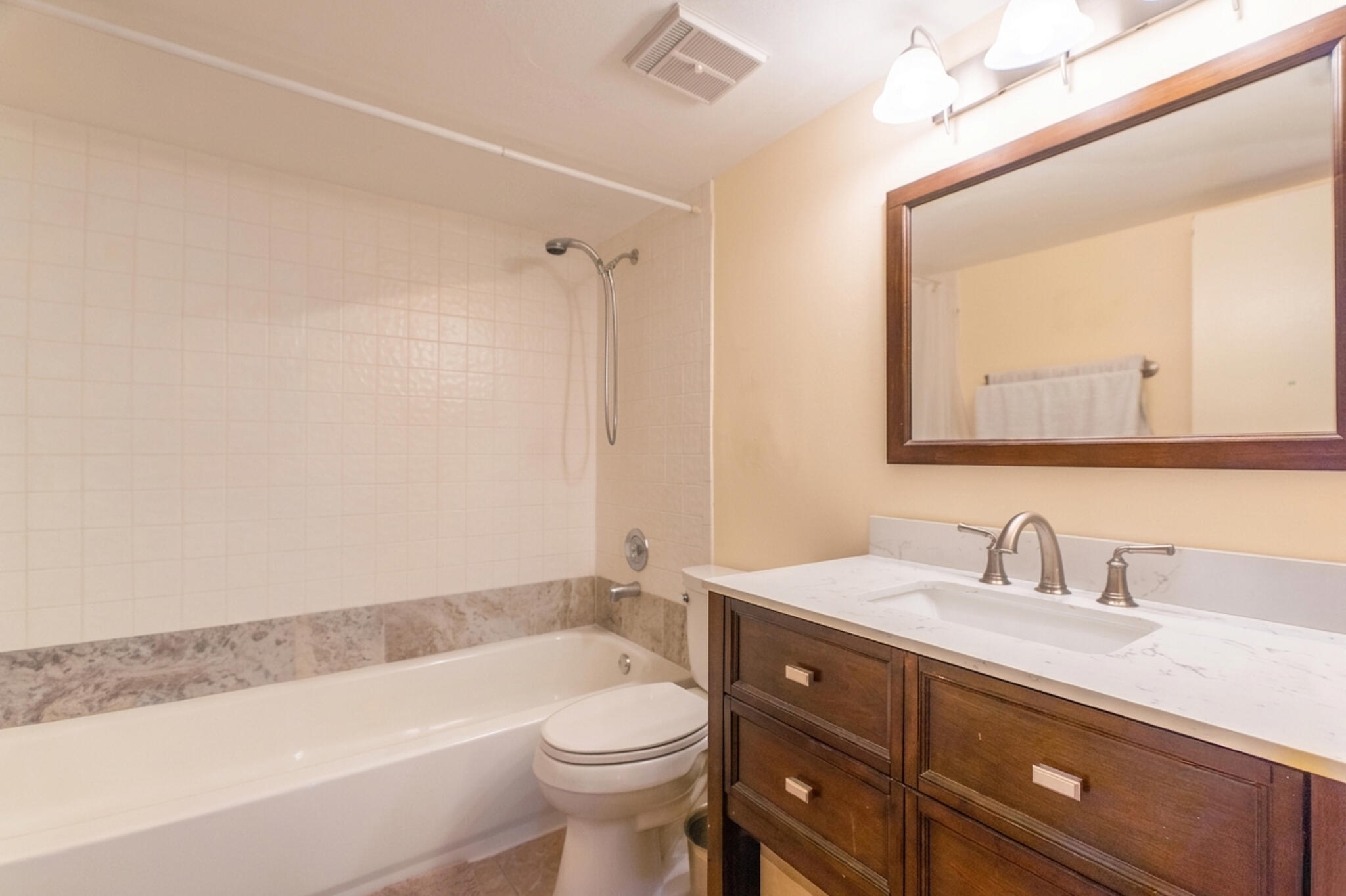 QUATRAINE AT JACARANDA GARDENS - Residential