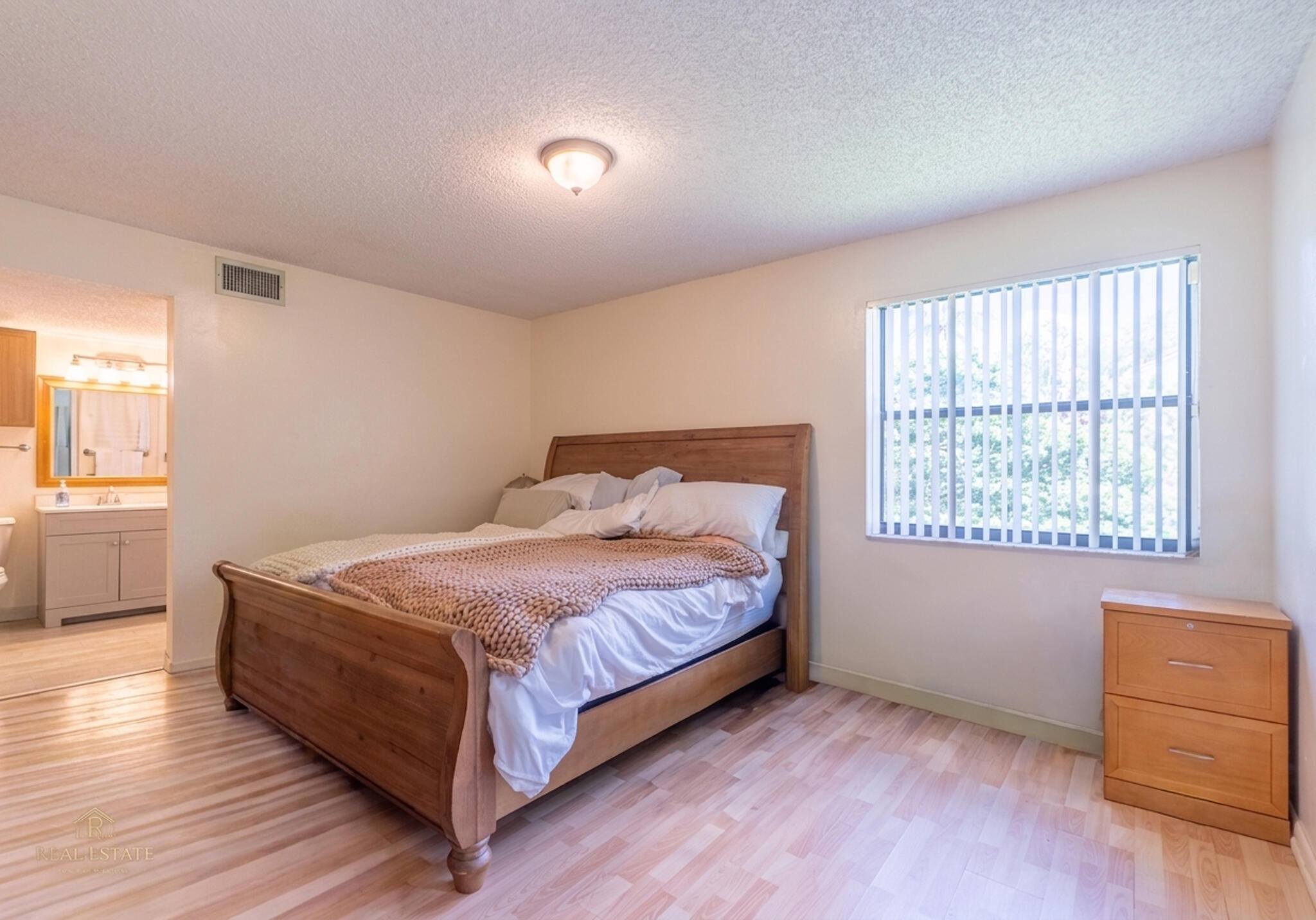 QUATRAINE AT JACARANDA GARDENS - Residential