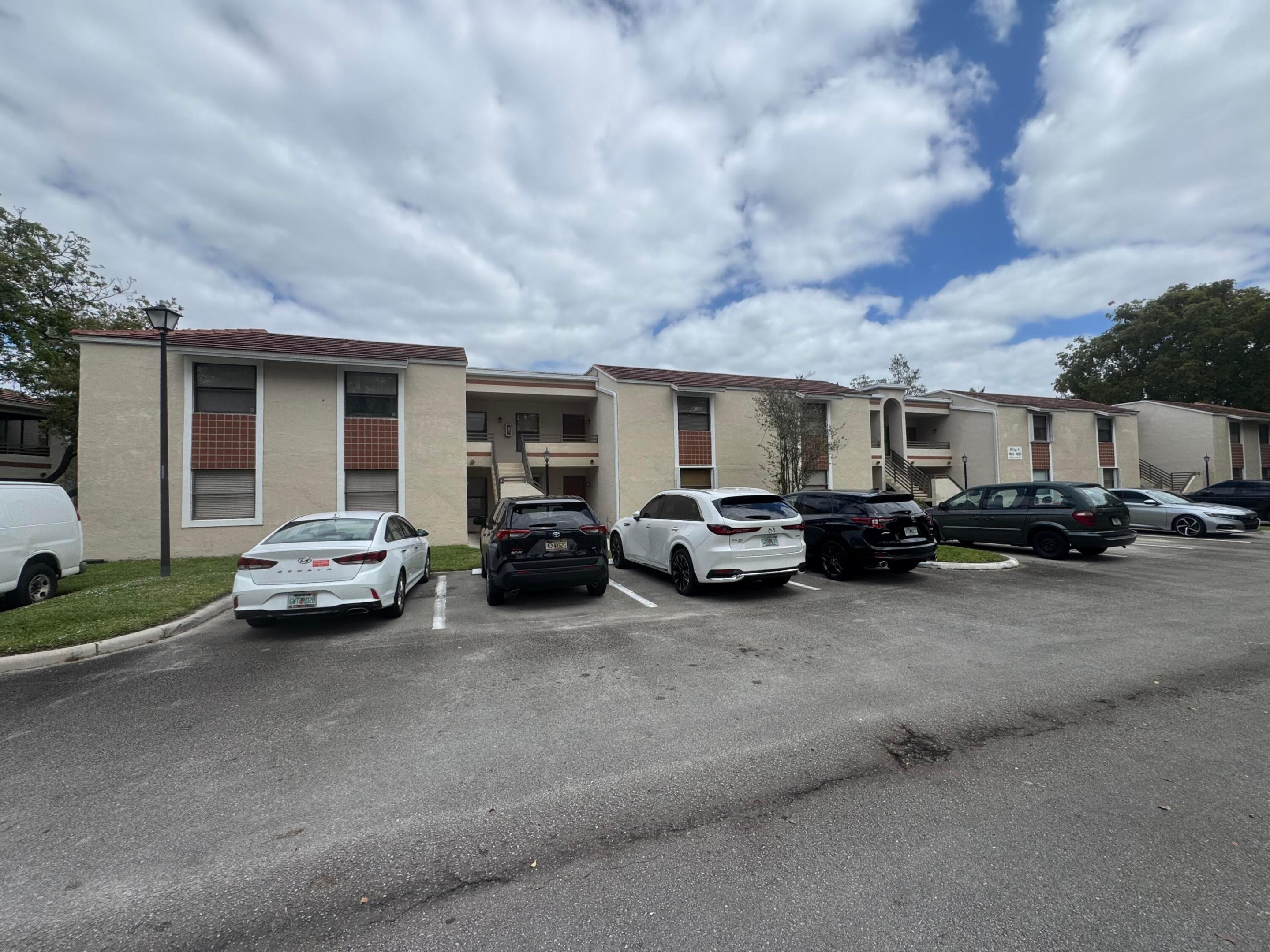 QUATRAINE AT JACARANDA GARDENS - Residential