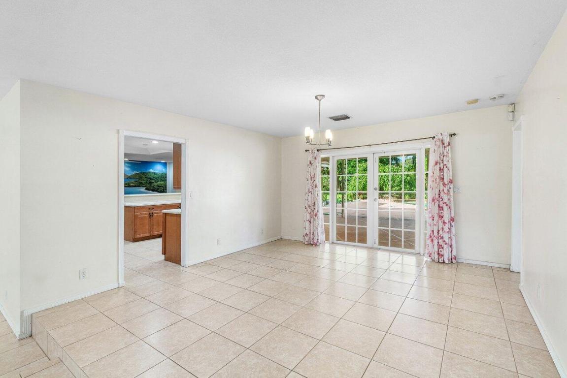PALM BEACH FARMS CO 3 - Residential