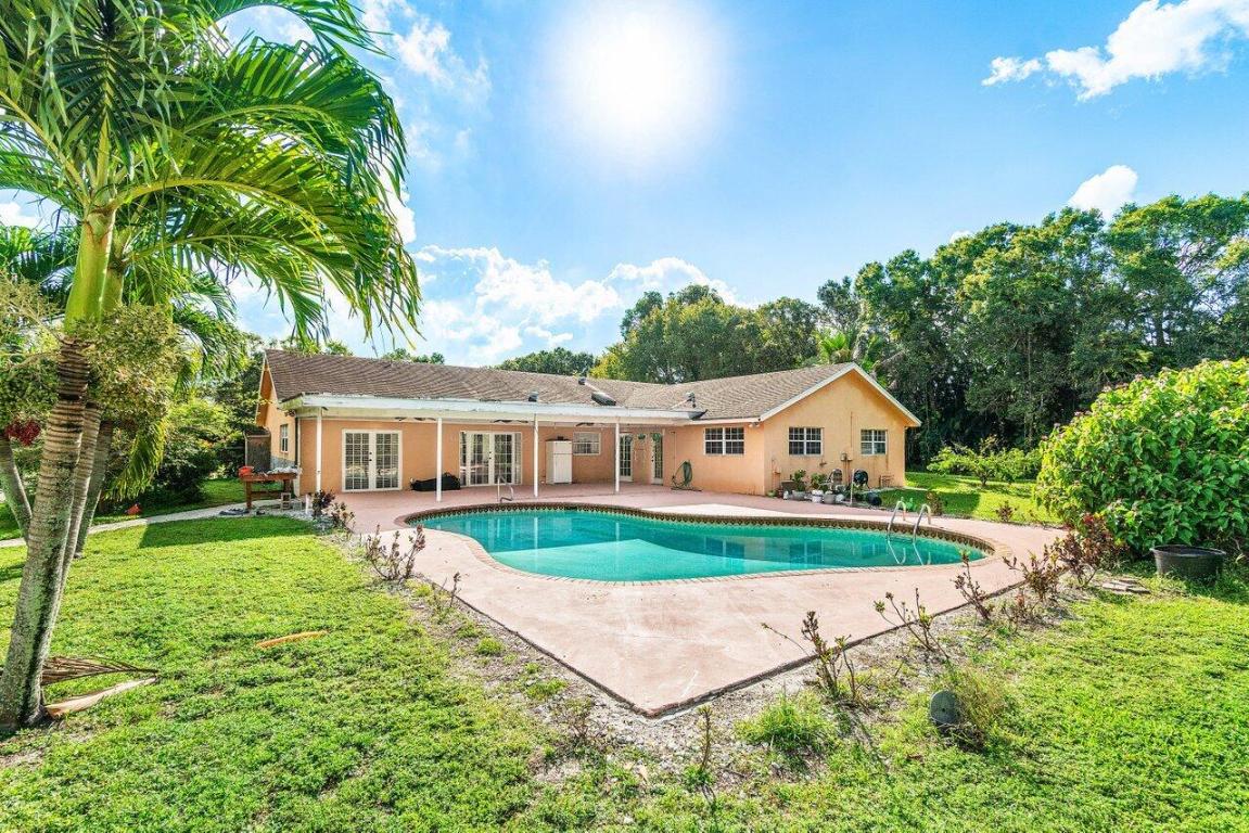 PALM BEACH FARMS CO 3 - Residential