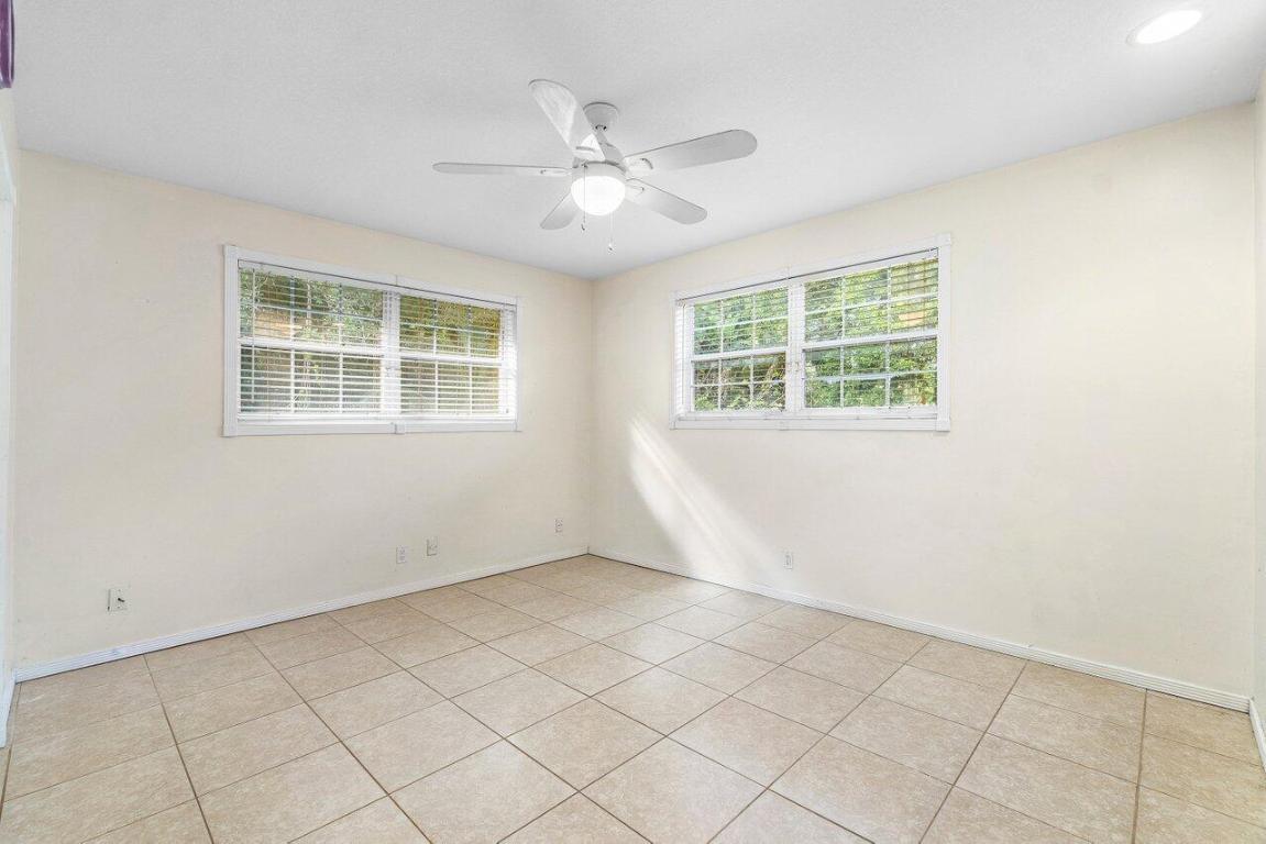 PALM BEACH FARMS CO 3 - Residential