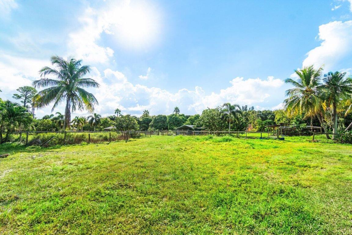 PALM BEACH FARMS CO 3 - Residential