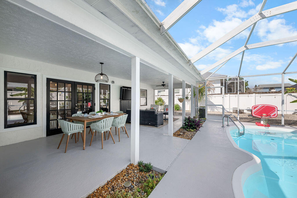 TALL PINES - Residential