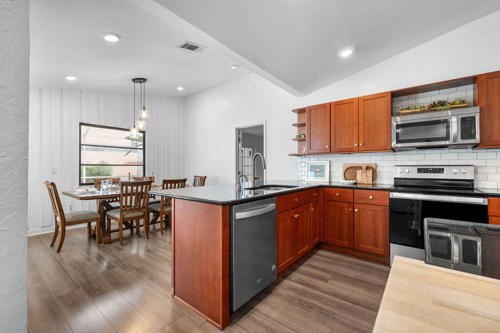 TALL PINES - Residential