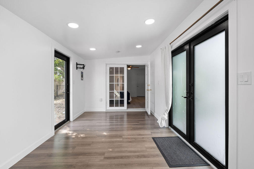 TALL PINES - Residential
