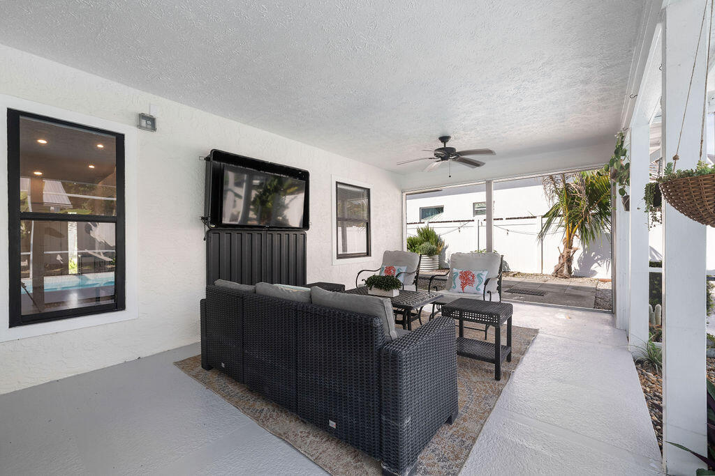 TALL PINES - Residential