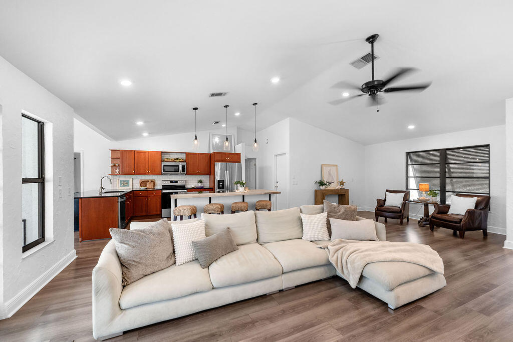 TALL PINES - Residential