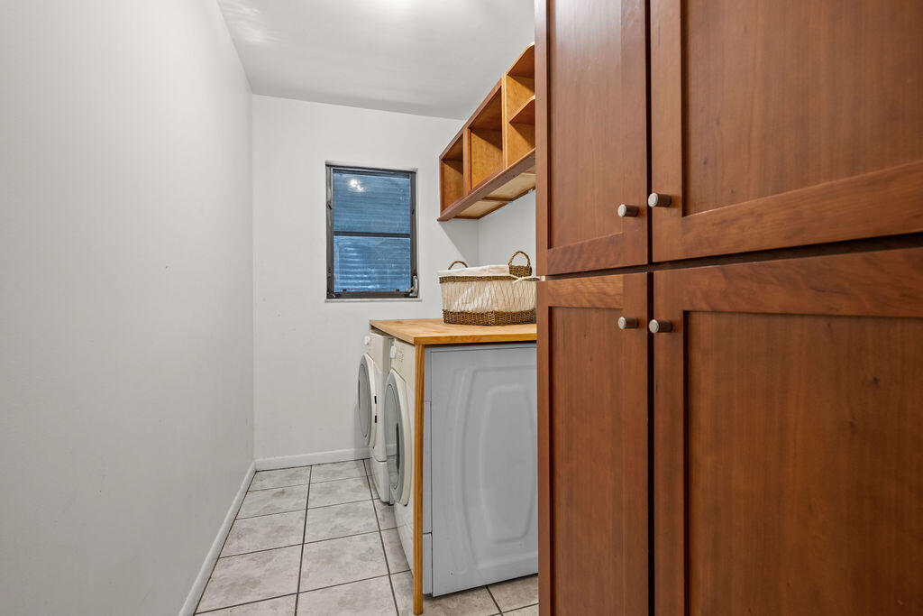TALL PINES - Residential