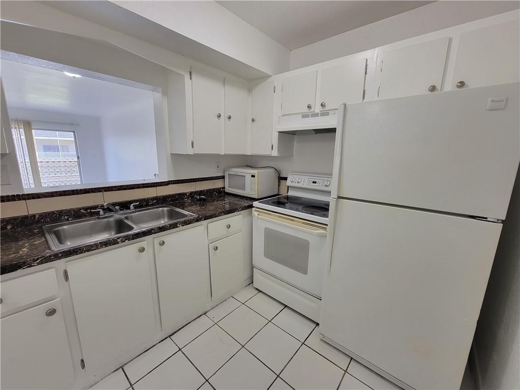 SUNSET HILLS I CONDO - Residential