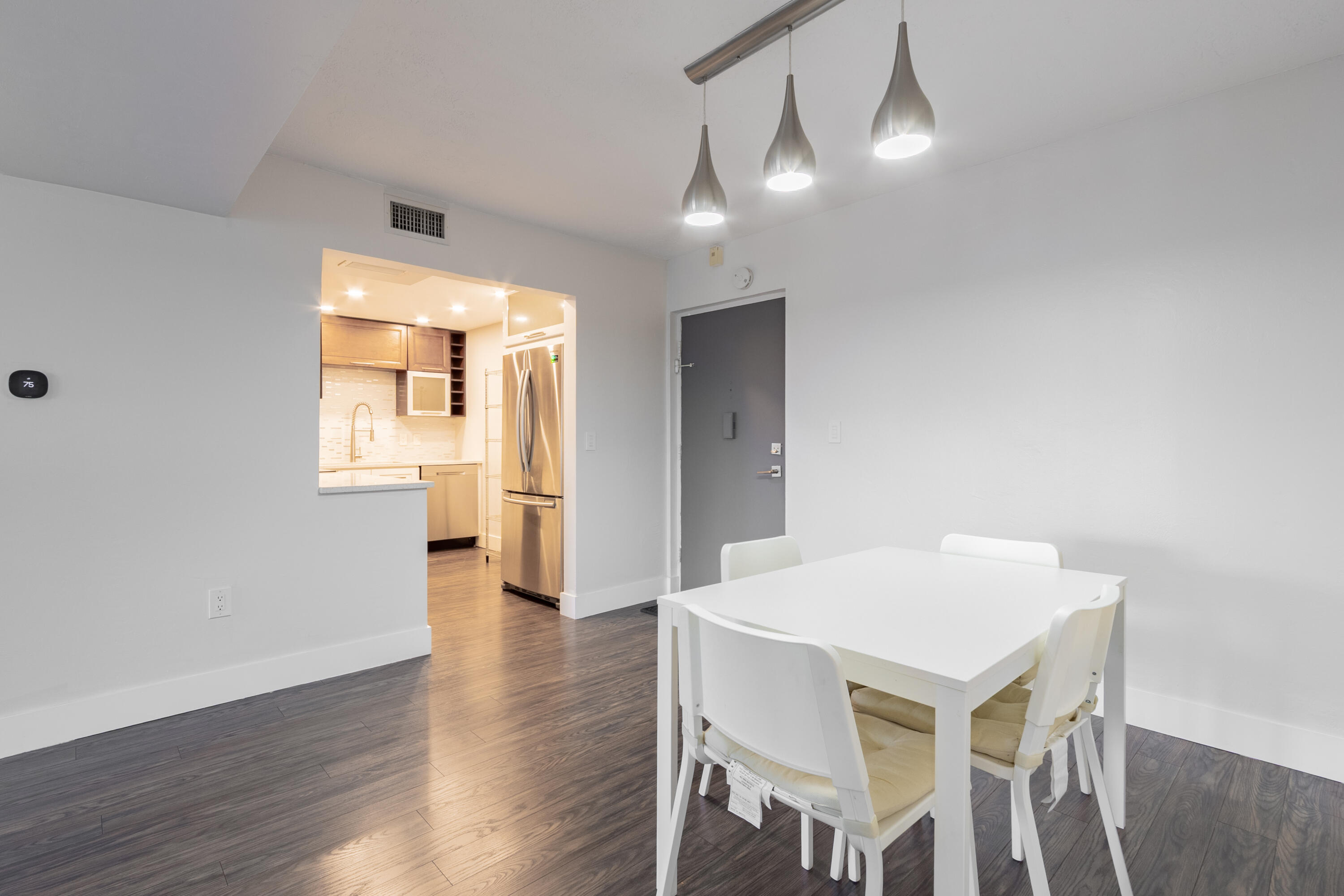 OMEGA CONDO NO 2 - Residential