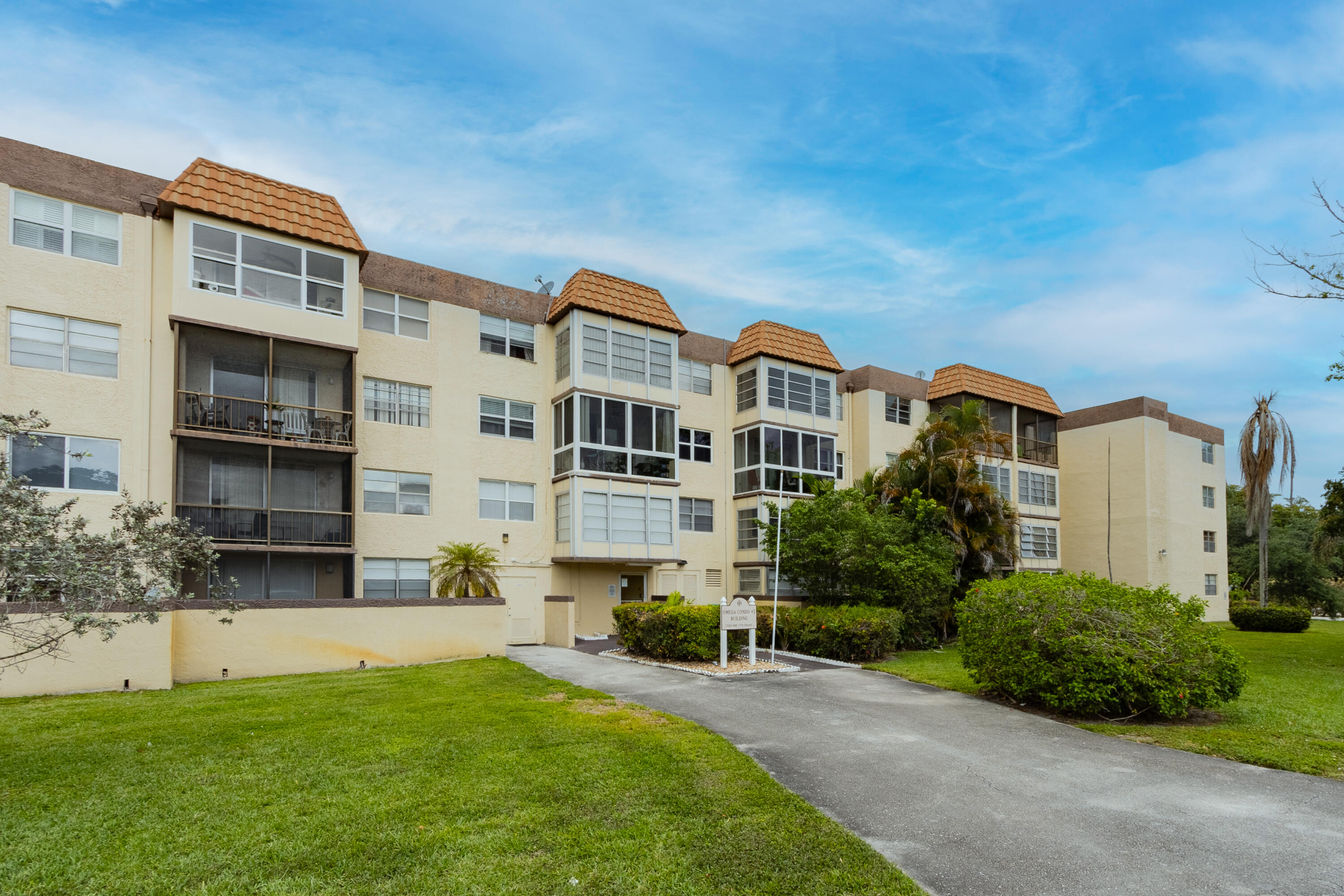 OMEGA CONDO NO 2 - Residential