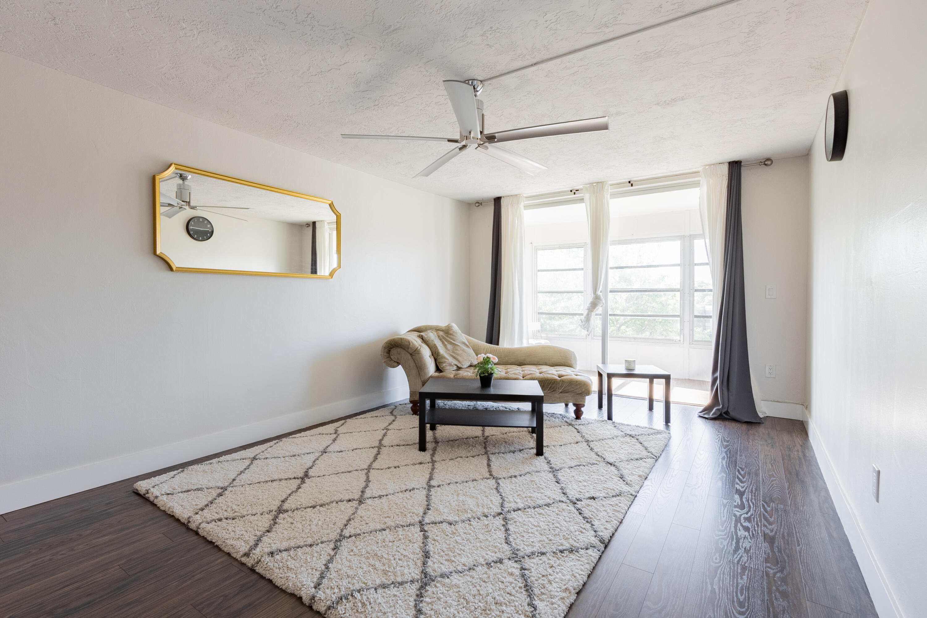 OMEGA CONDO NO 2 - Residential