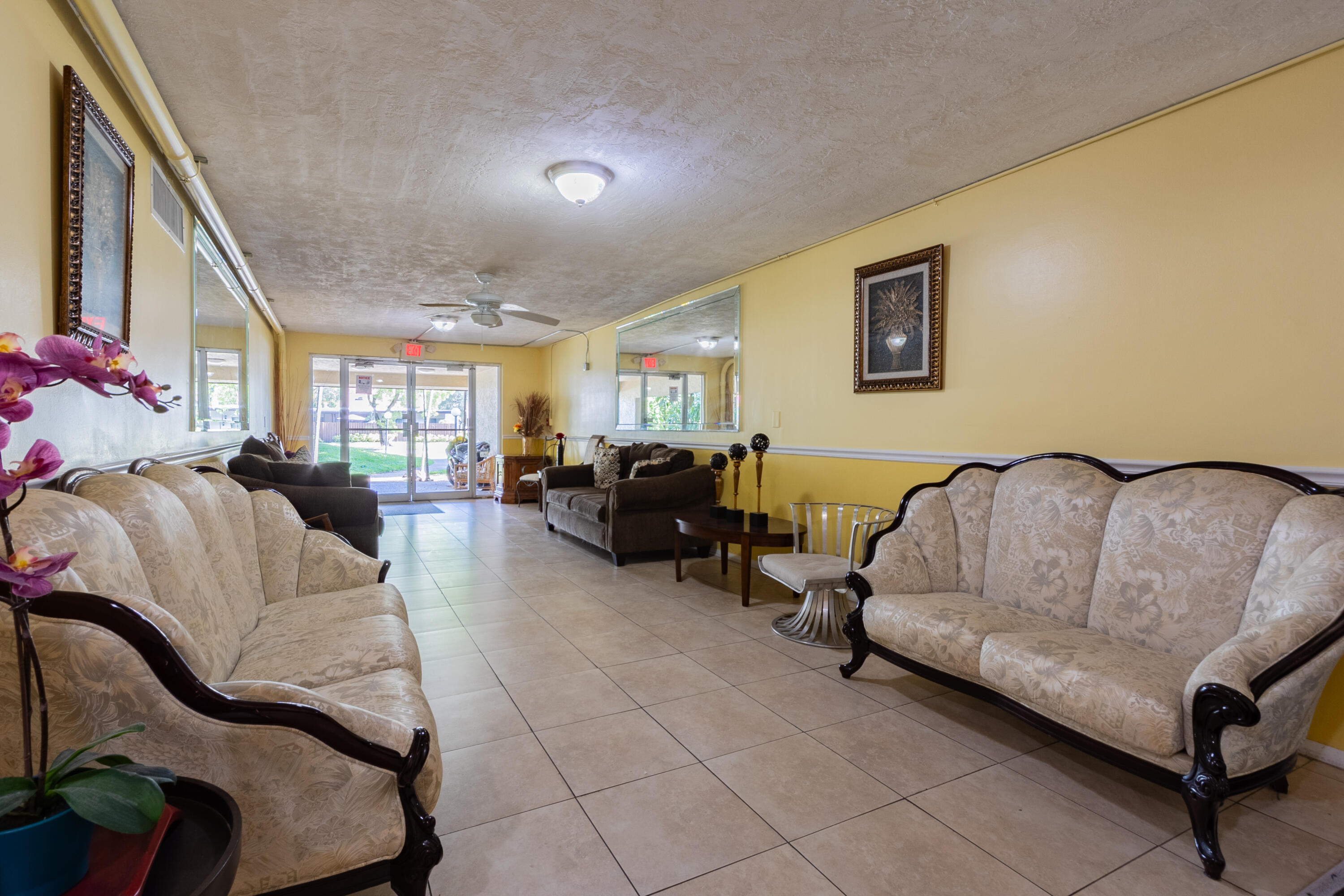 OMEGA CONDO NO 2 - Residential