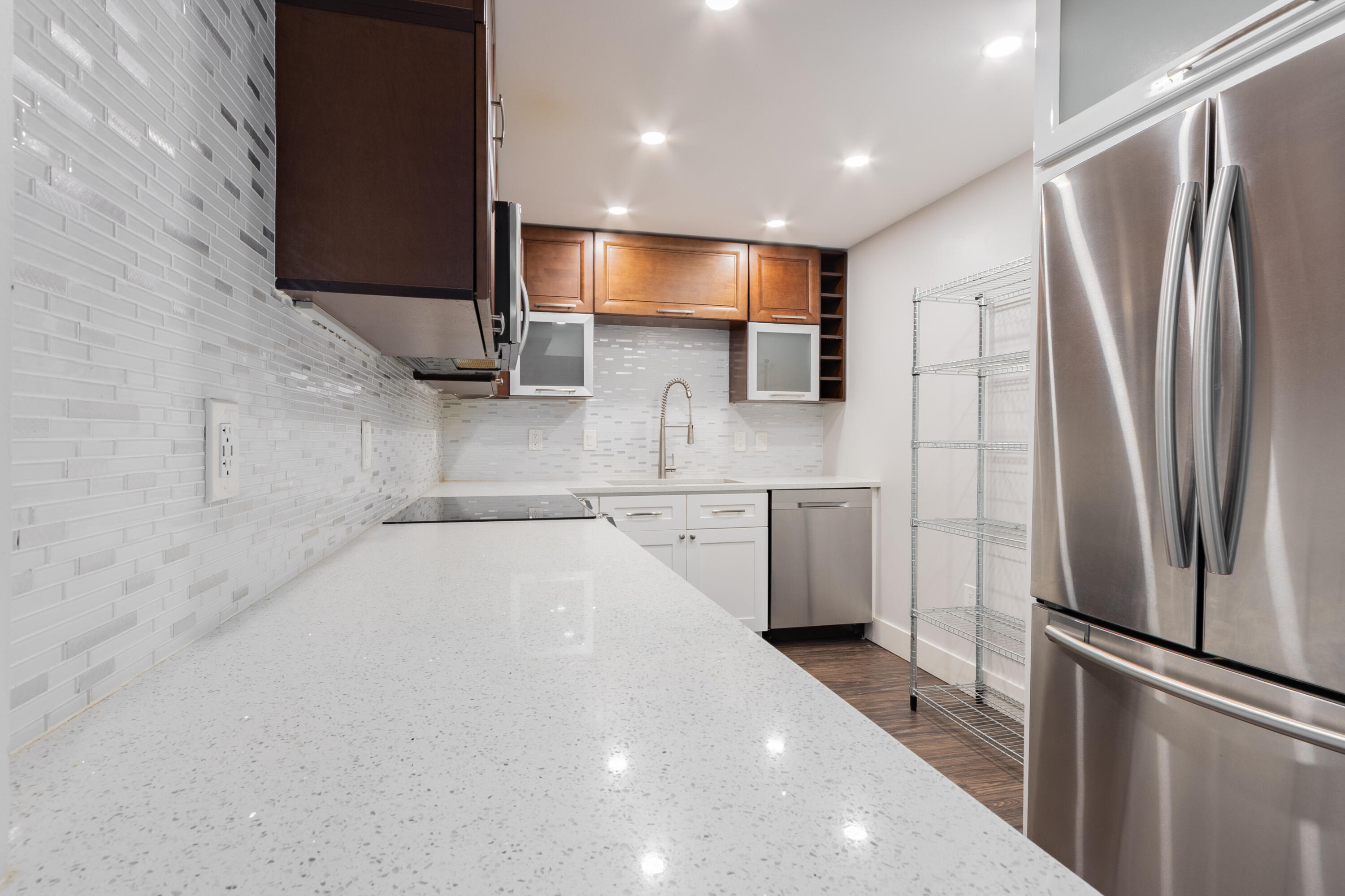 OMEGA CONDO NO 2 - Residential