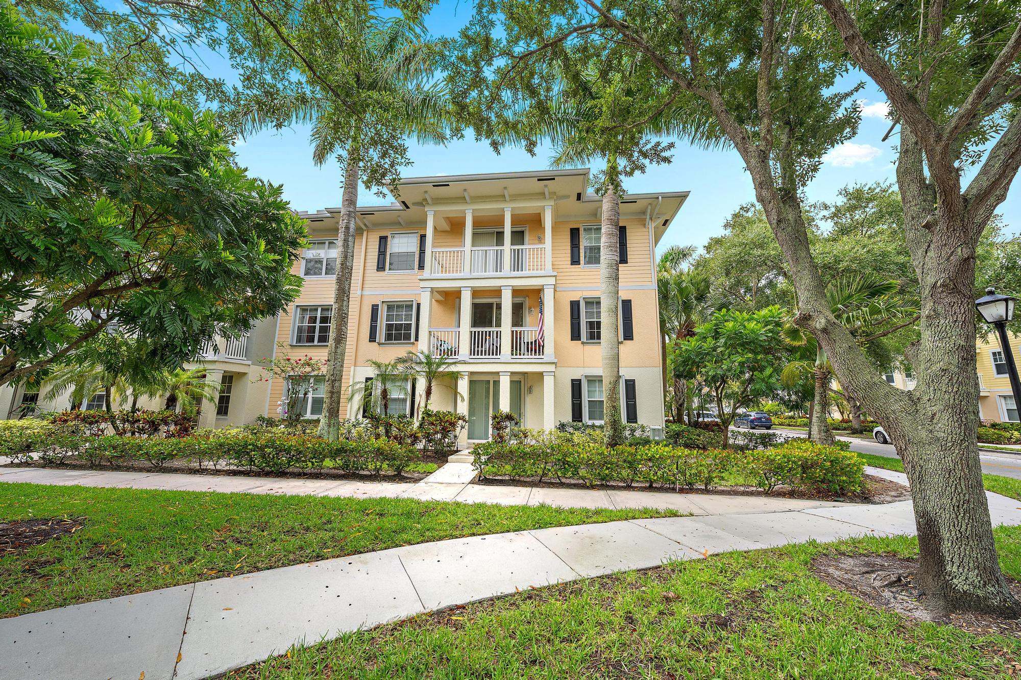 SOMERSET AT ABACOA CONDO - Residential