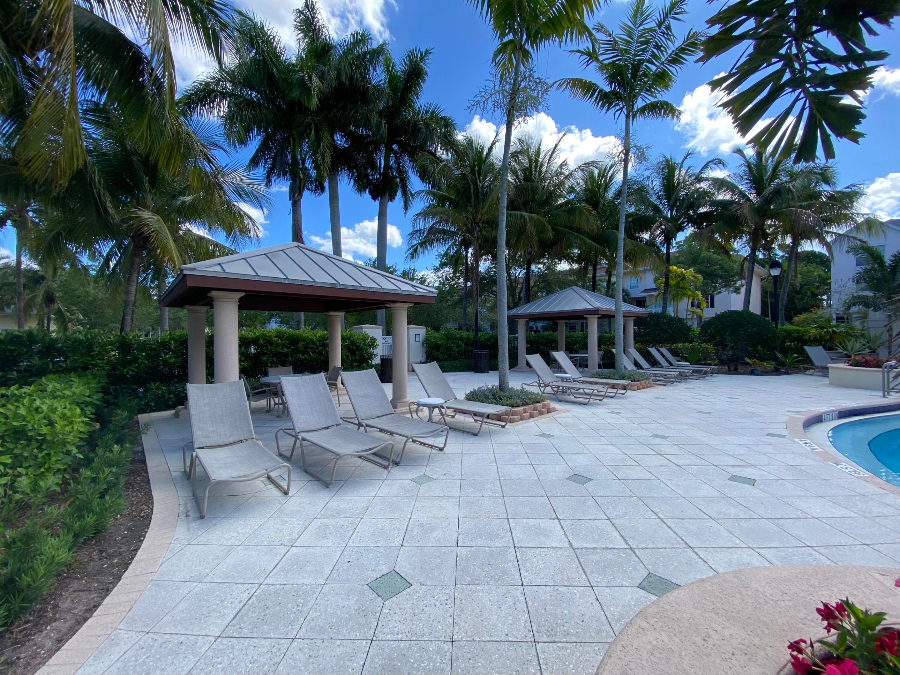 SOMERSET AT ABACOA CONDO - Residential