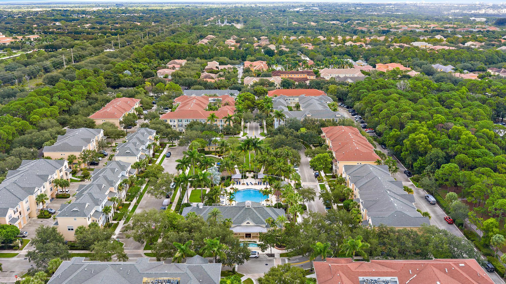 SOMERSET AT ABACOA CONDO - Residential