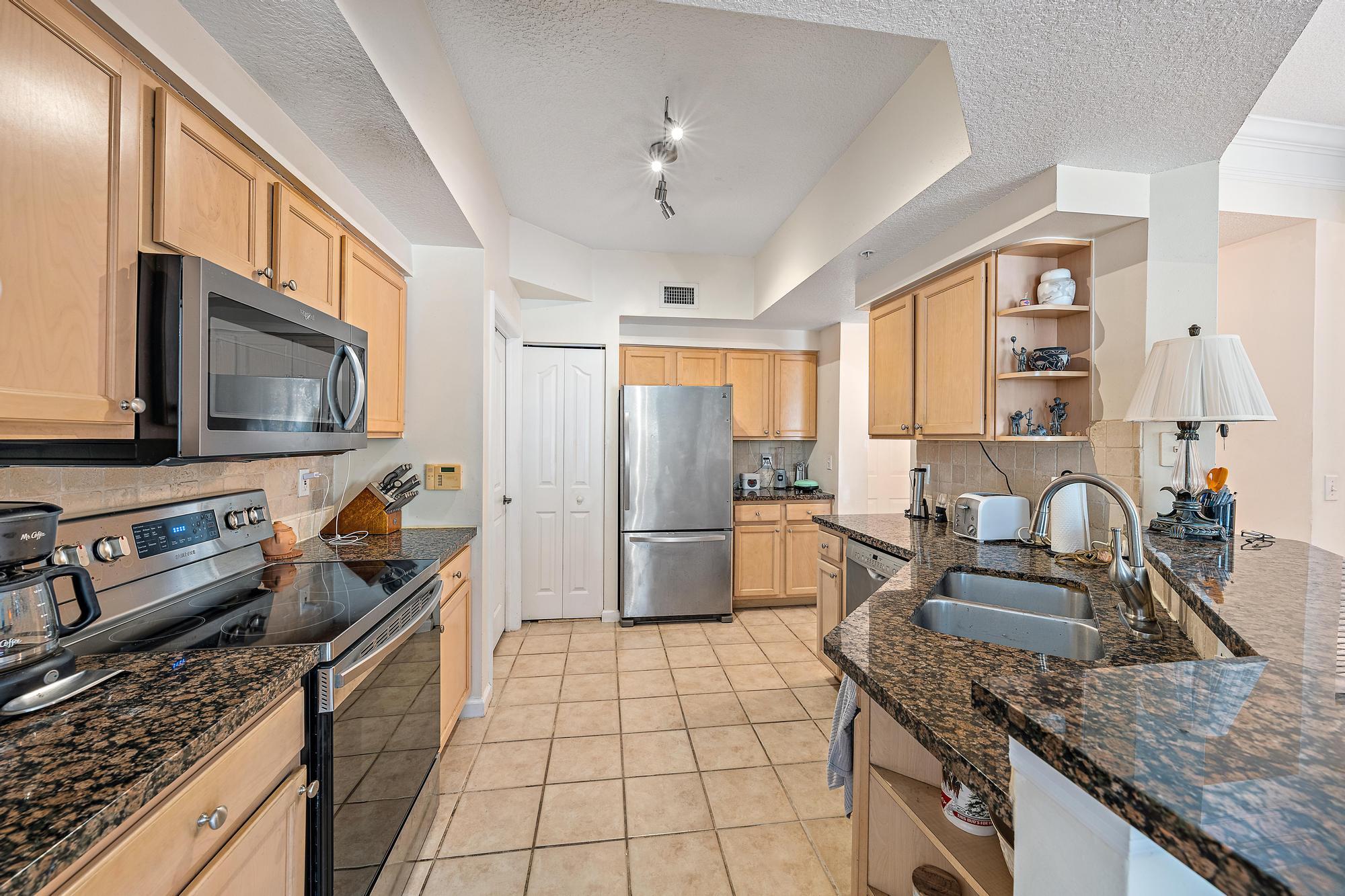 SOMERSET AT ABACOA CONDO - Residential