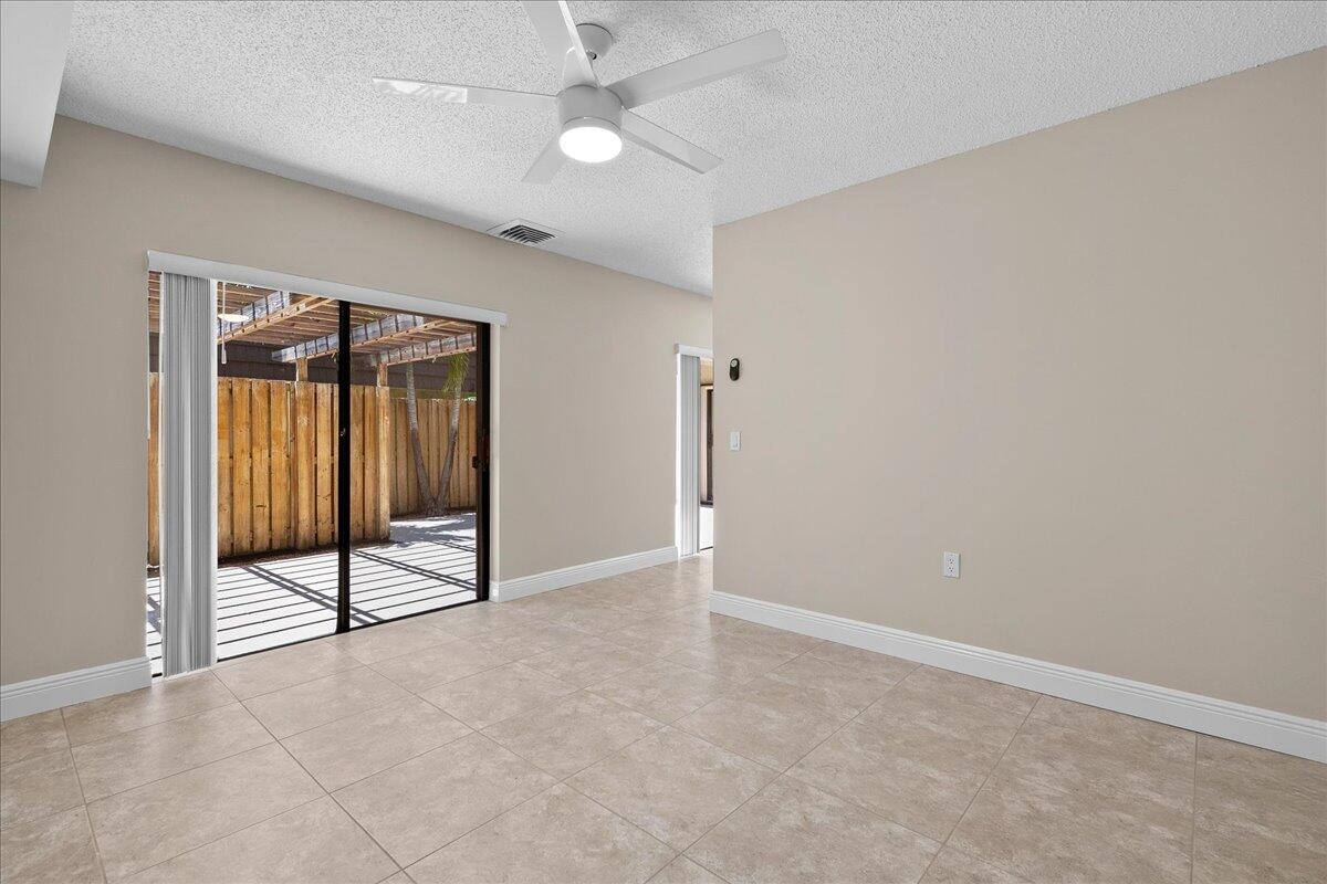 GARDEN LAKES AND GARDEN SQUARE SHOPS - Residential
