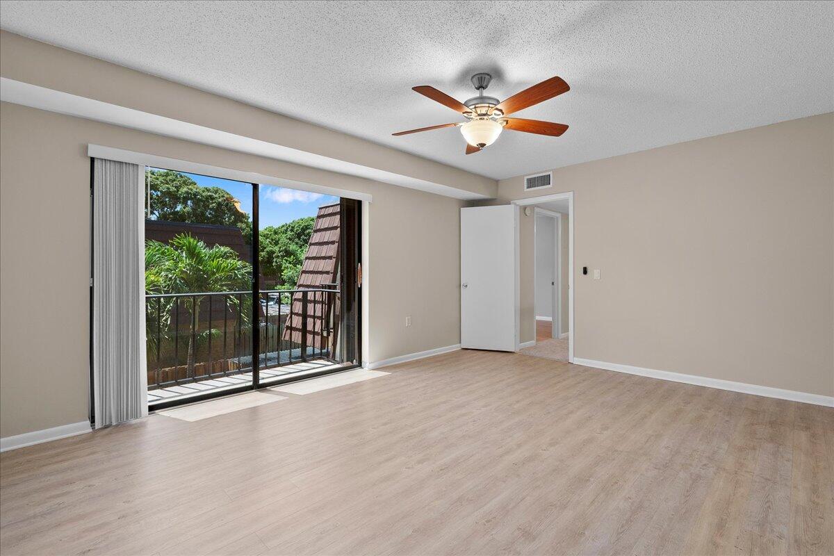 GARDEN LAKES AND GARDEN SQUARE SHOPS - Residential