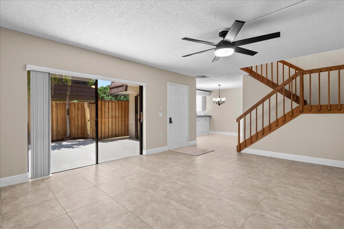 GARDEN LAKES AND GARDEN SQUARE SHOPS - Residential