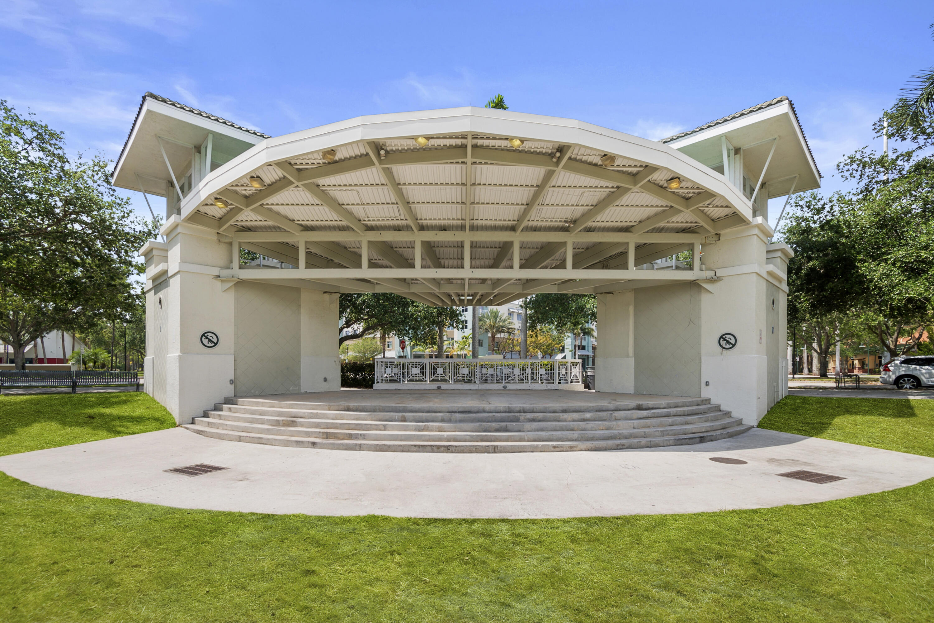 SOMERSET AT ABACOA CONDO - Residential Lease