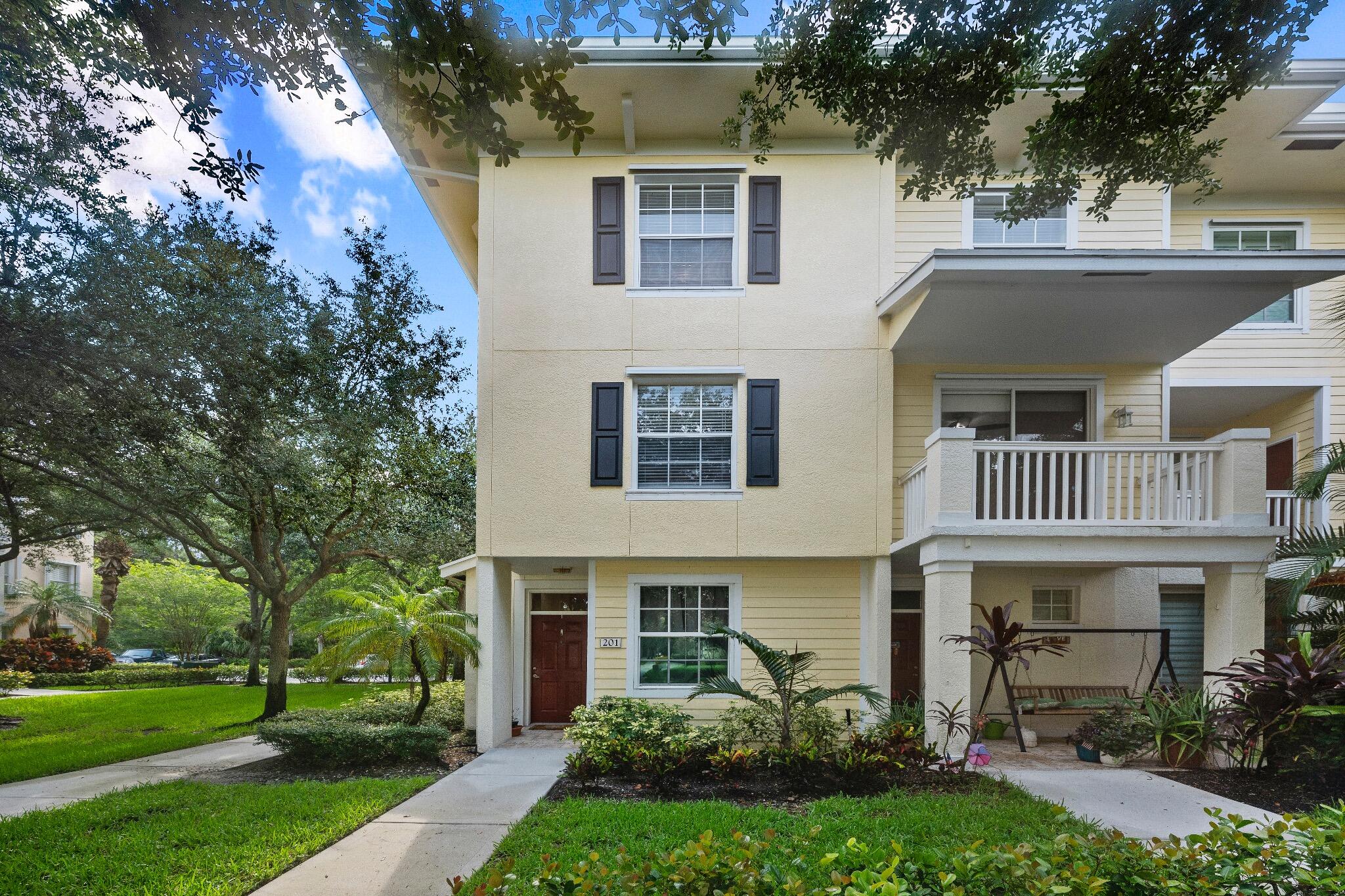 SOMERSET AT ABACOA CONDO - Residential Lease