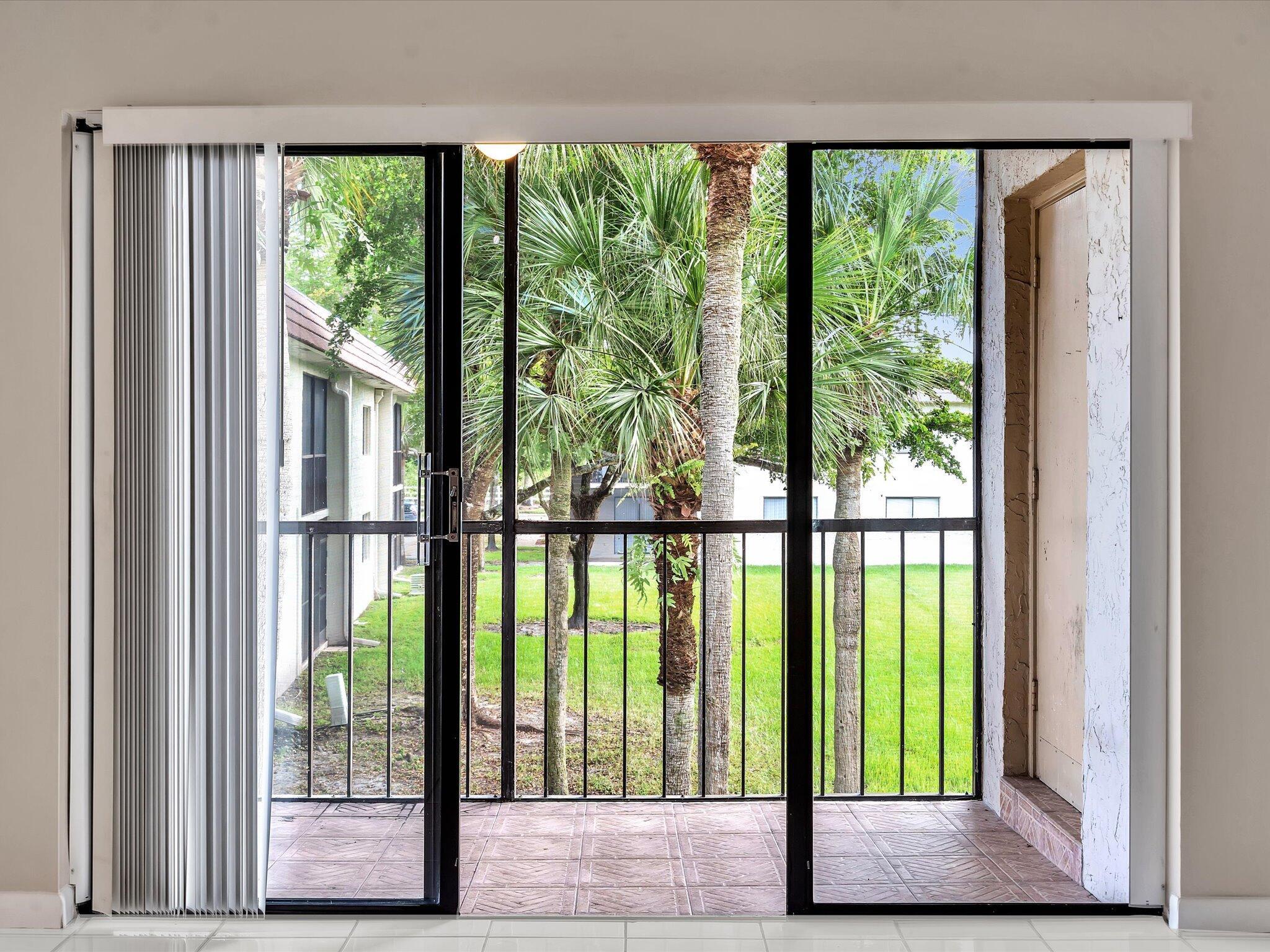 SADDLE CLUB GARDEN APTS AT - Residential Lease
