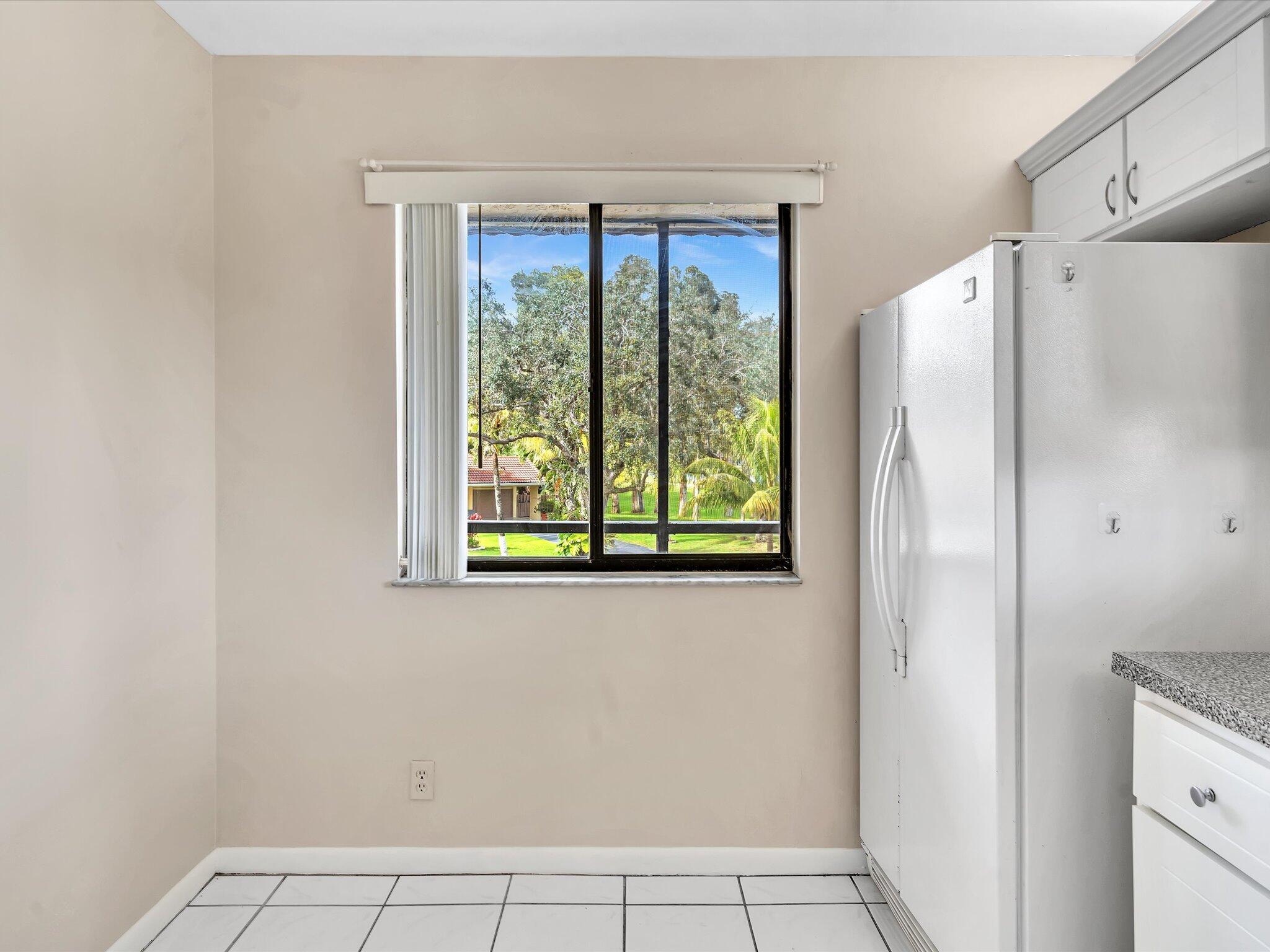 SADDLE CLUB GARDEN APTS AT - Residential Lease