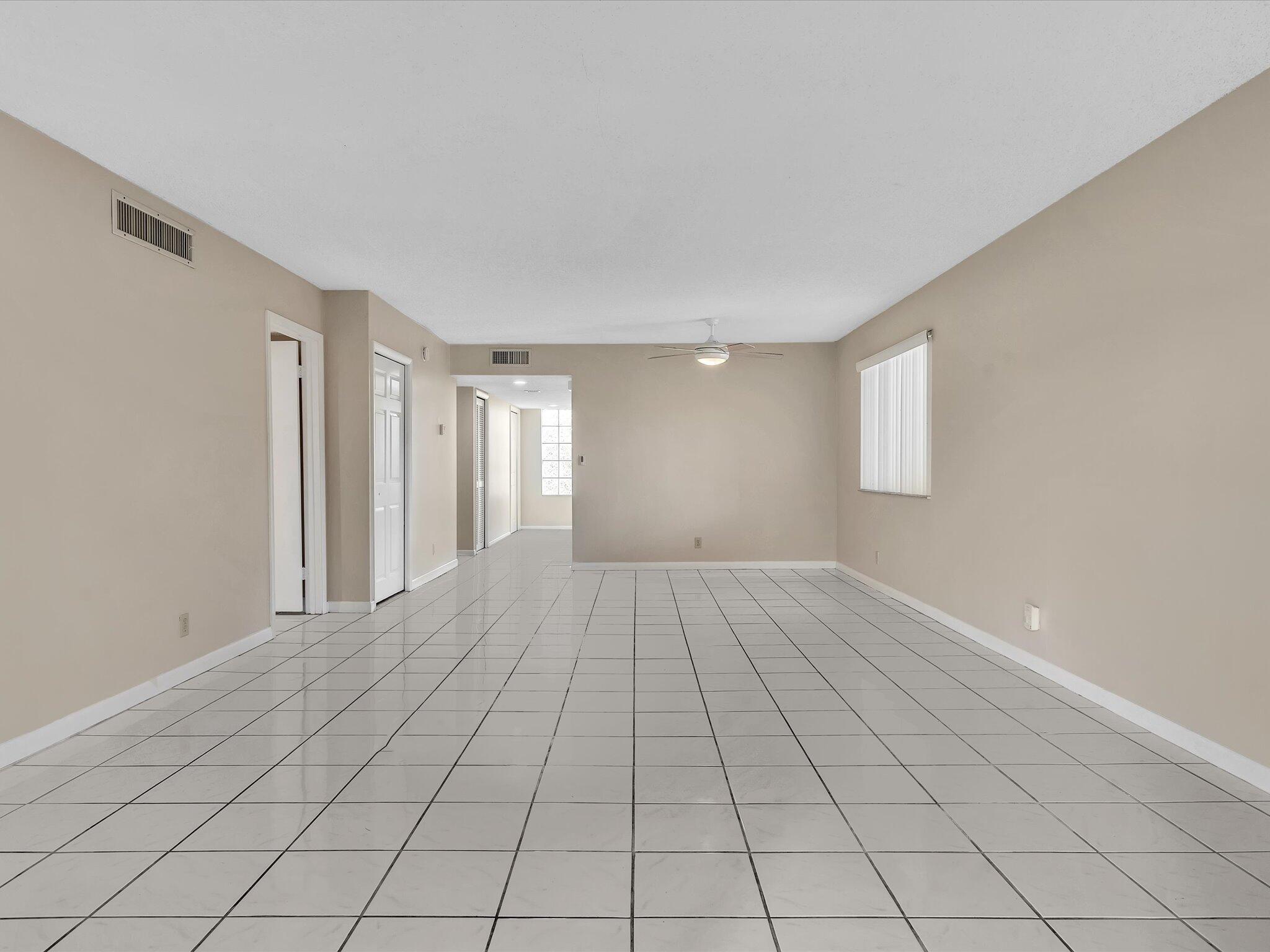 SADDLE CLUB GARDEN APTS AT - Residential Lease