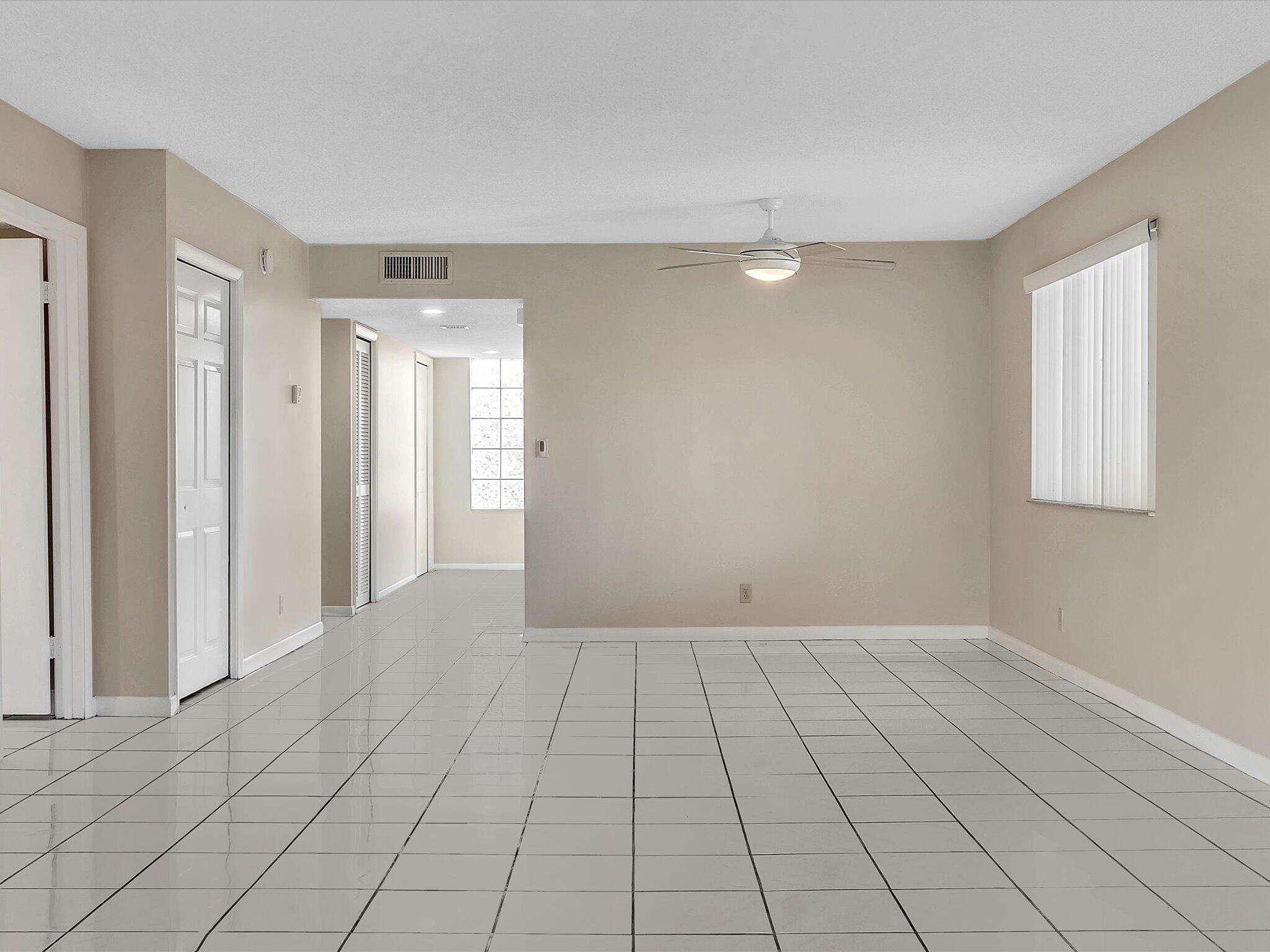 SADDLE CLUB GARDEN APTS AT - Residential Lease