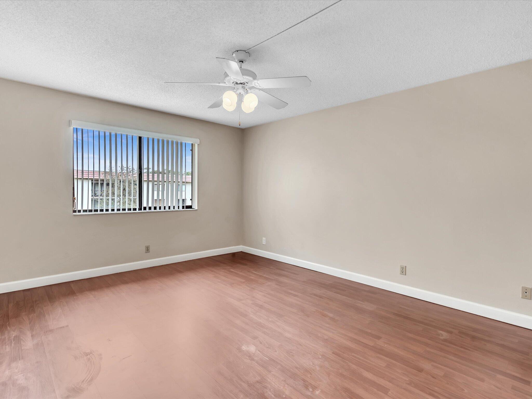 SADDLE CLUB GARDEN APTS AT - Residential Lease