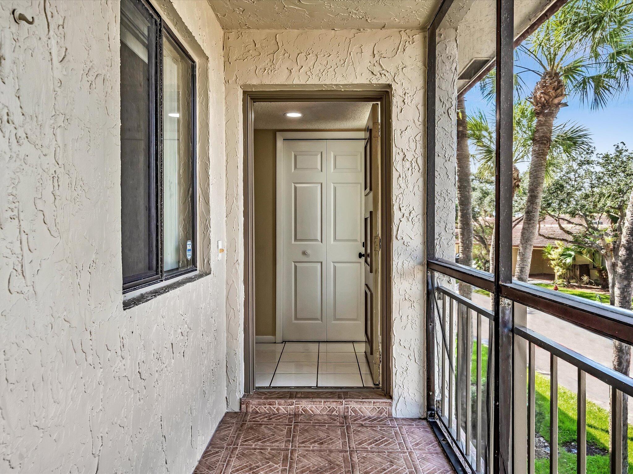 SADDLE CLUB GARDEN APTS AT - Residential Lease