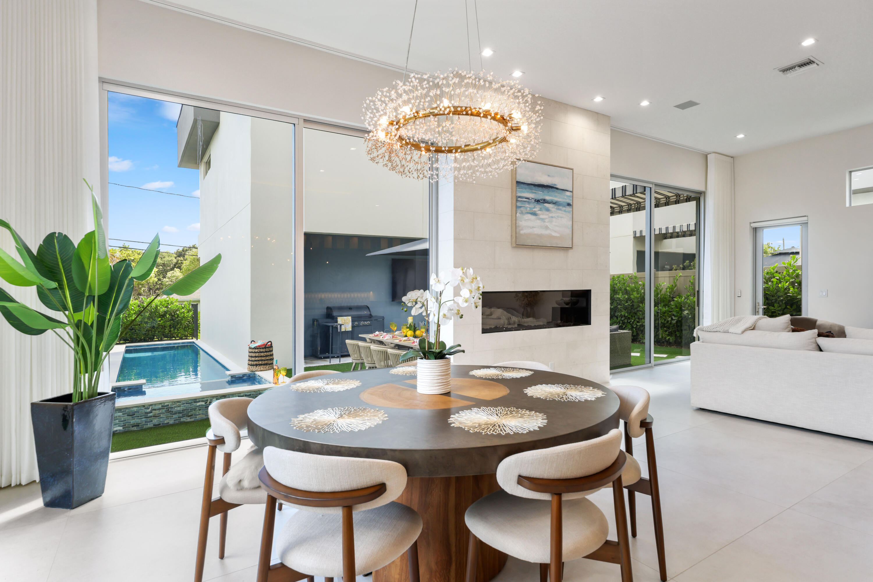 DELRAY RESUB OF BLK 72 AND W PT OF BLK 80 - Residential Lease
