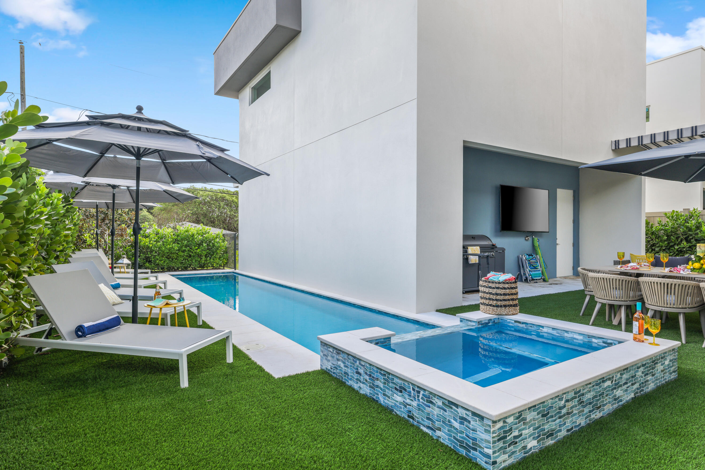 DELRAY RESUB OF BLK 72 AND W PT OF BLK 80 - Residential Lease