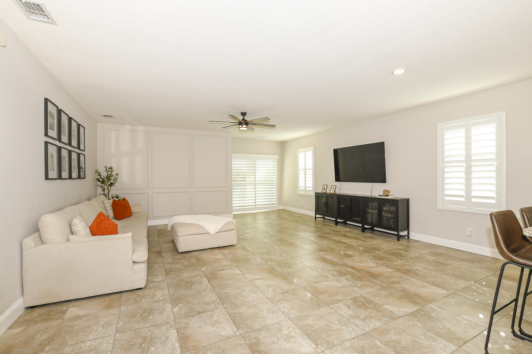 CROSSTOWN COMMONS - Residential