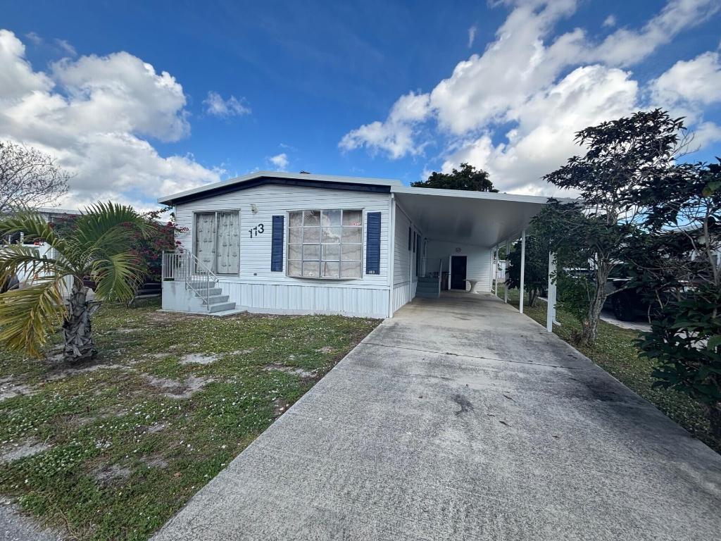 COUNTRY KNOLLS - Residential