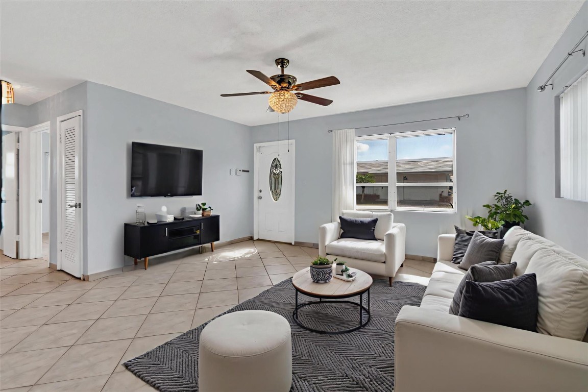 MAINLANDS OF TAMARAC LAKE - Residential