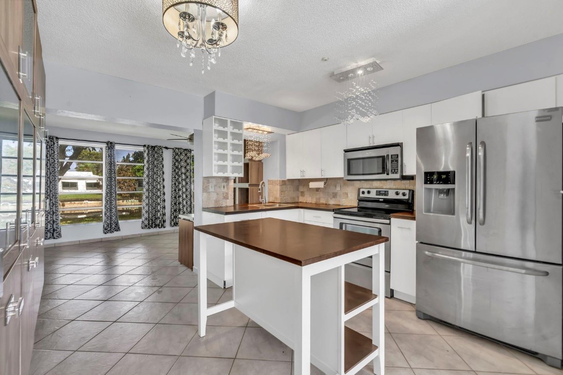 MAINLANDS OF TAMARAC LAKE - Residential