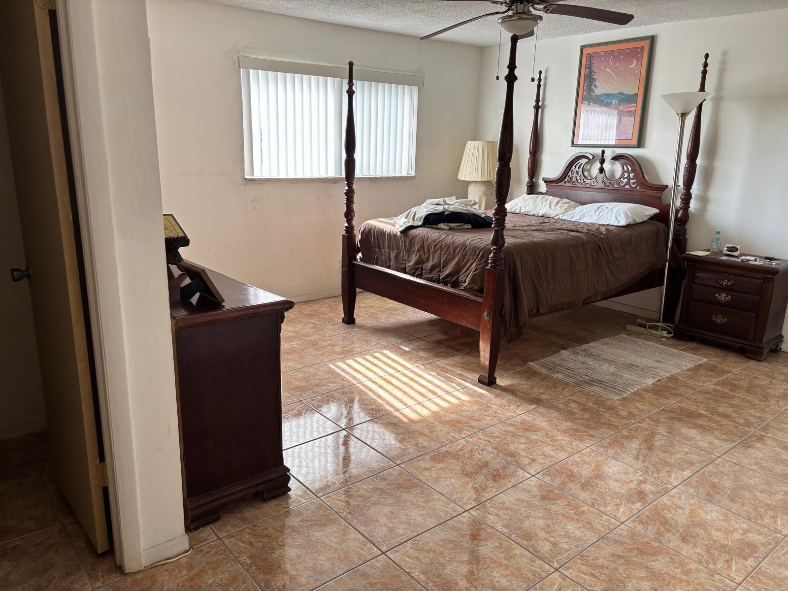 VILLAGE ROYALE GREENWOOD CONDO - Residential