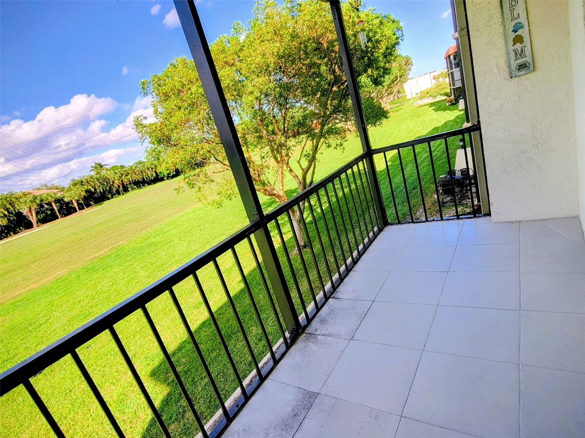HOLLYBROOK GOLF AND - Residential Lease