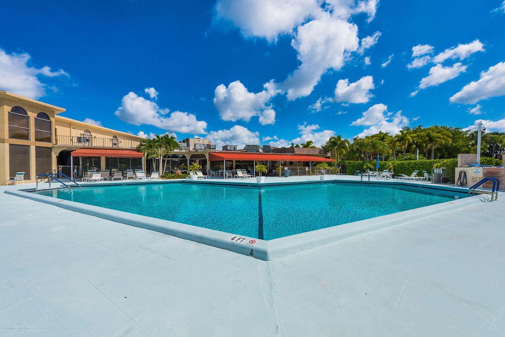 POINCIANA PLACE CONDO 1,2,8 AND 9 - Residential