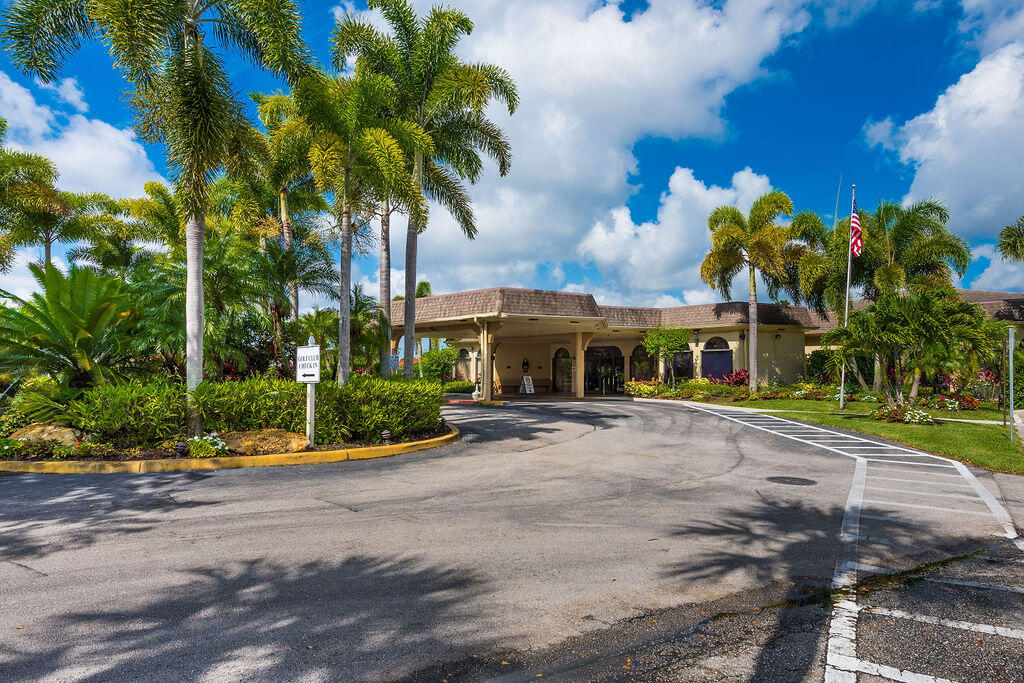 POINCIANA PLACE CONDO 1,2,8 AND 9 - Residential