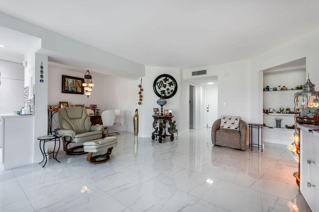 POINCIANA PLACE CONDO 1,2,8 AND 9 - Residential