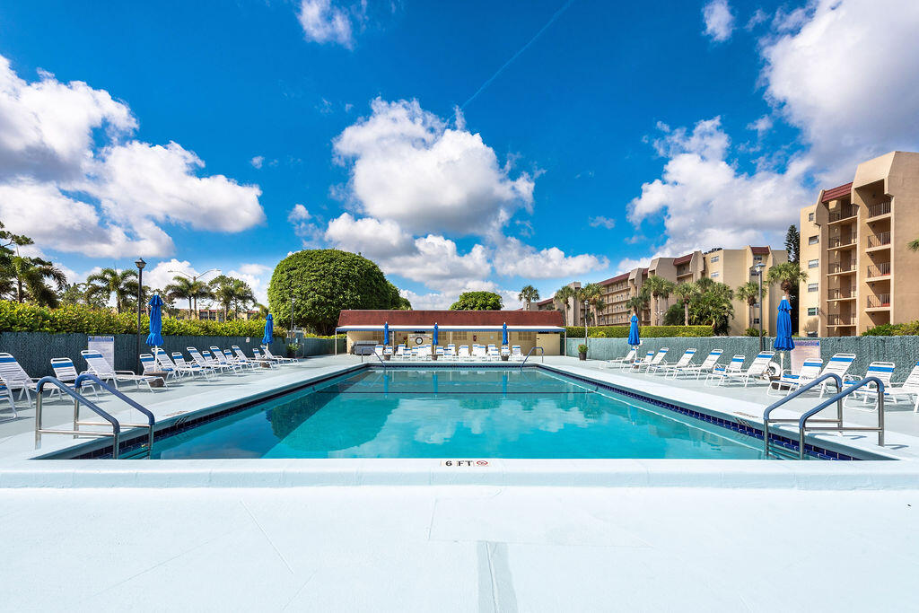 POINCIANA PLACE CONDO 1,2,8 AND 9 - Residential